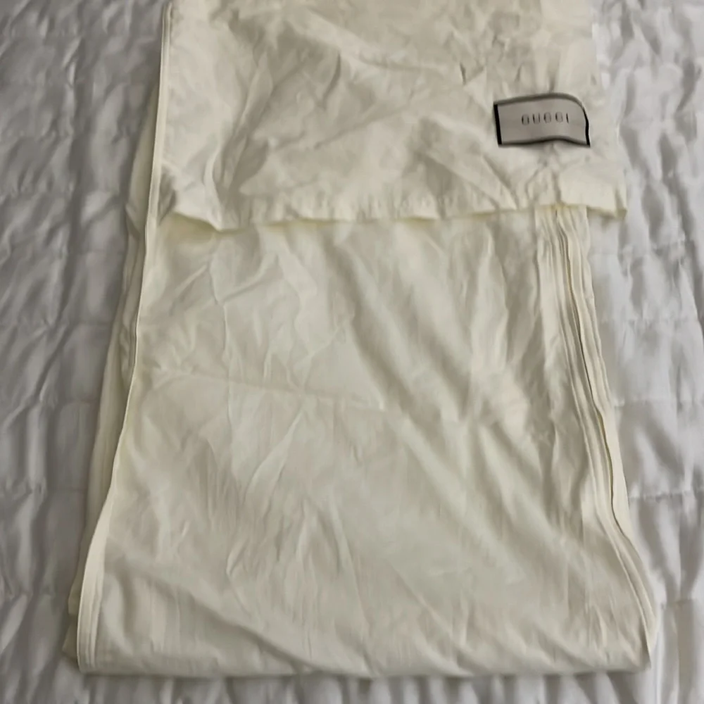 NWOT Gucci cloth garment bag